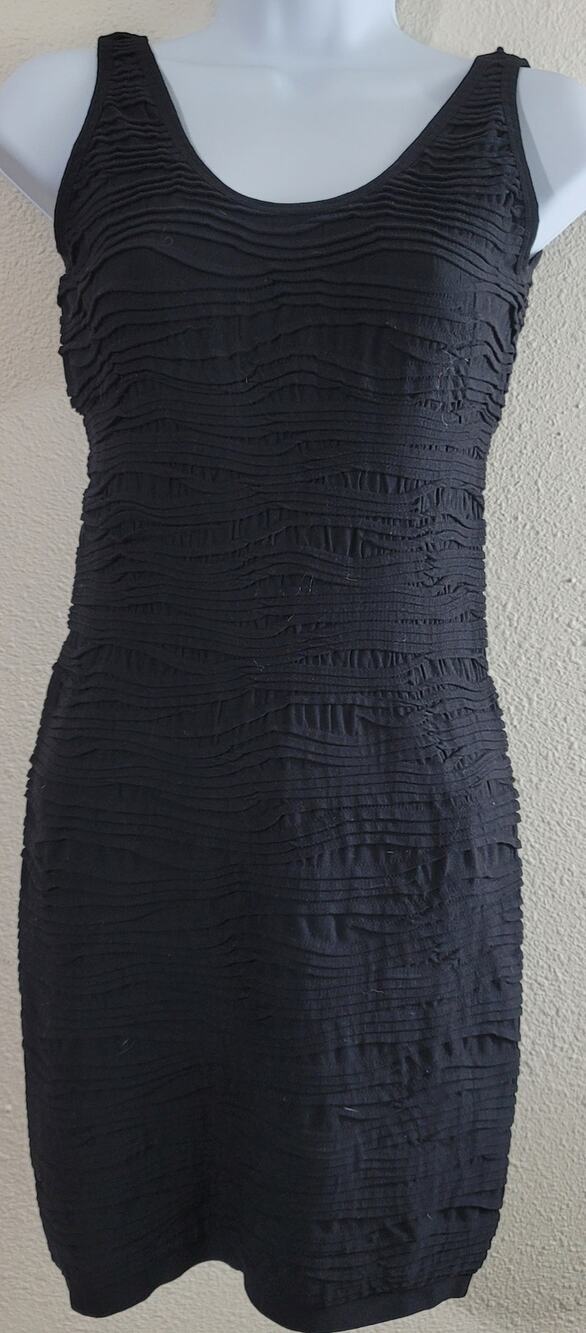 Two Hearts Black Ruched Sleeveless Mini Dress M / L Round Neck Form Fitting